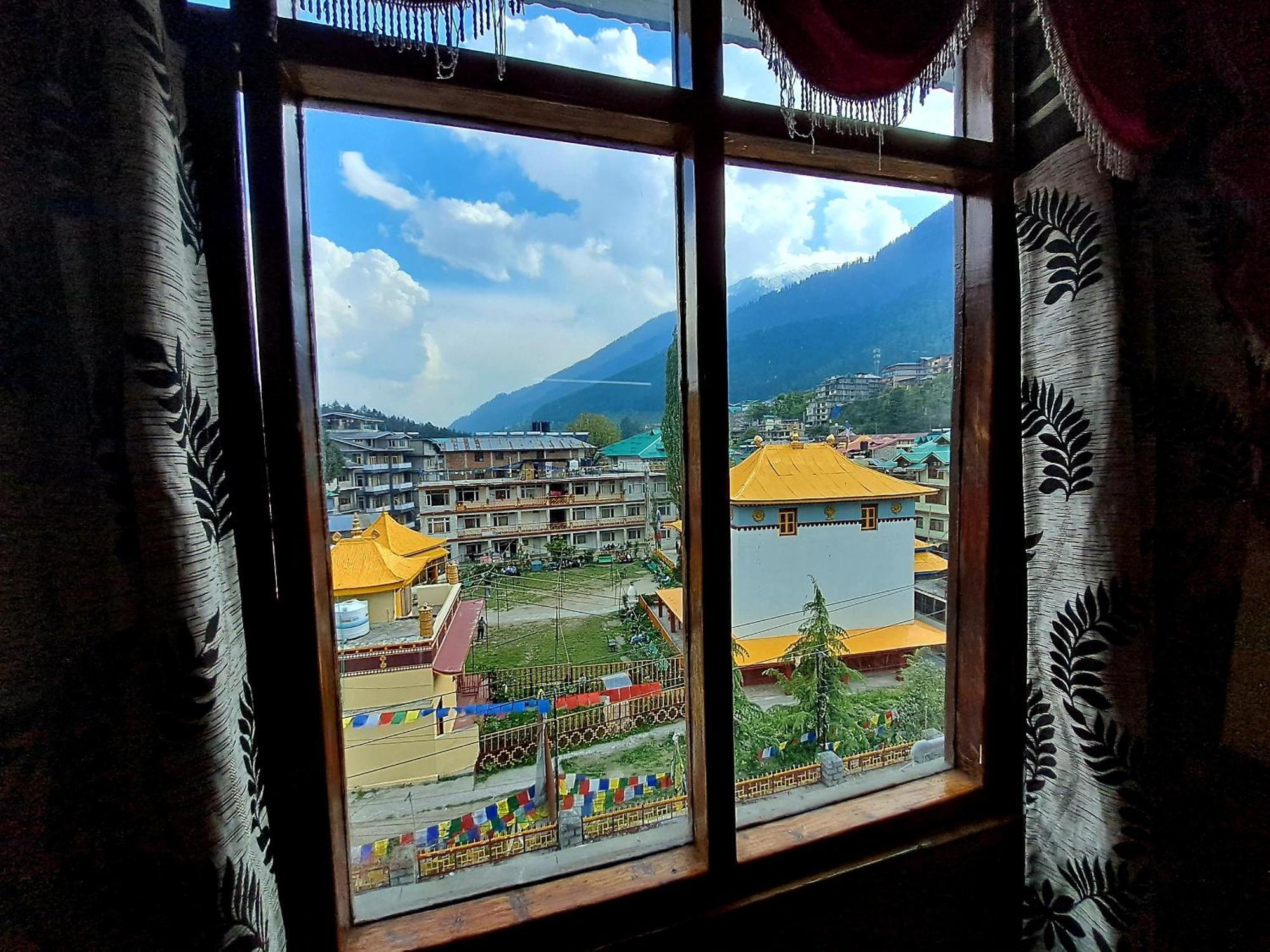 Hotel Snow Mountain Mall Road Manāli Exteriér fotografie